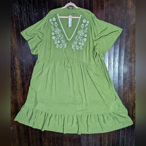 BloomChic Green Maxi Dress with White Floral Embroidery